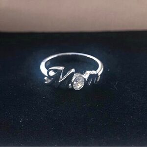Elegant Sterling Silver 'Mom' Ring